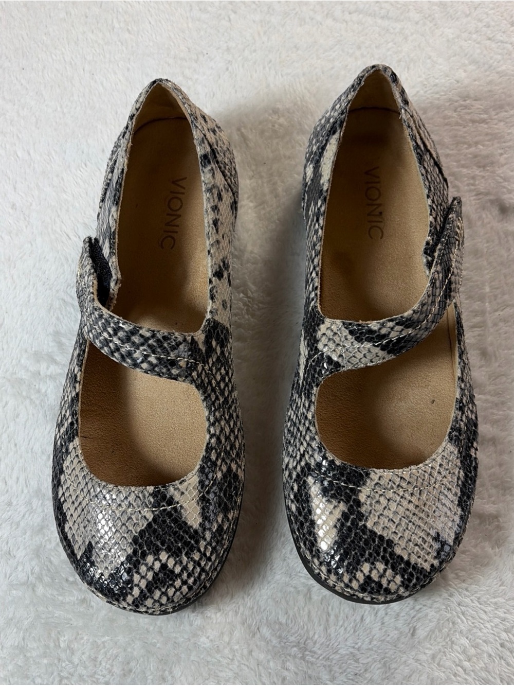 Vionic Harper Mary Janes Womens 9 Snakeskin Print Orthaheel Technology